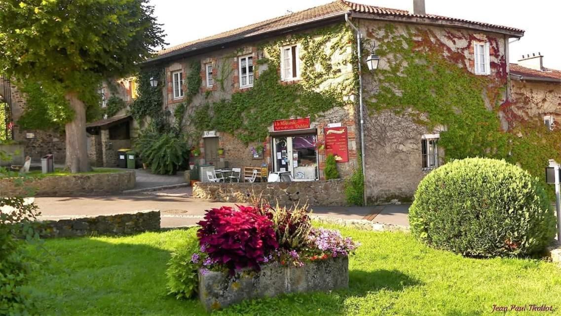 La Ferriere Bed & Breakfast Saint-Medard-en-Forez ภายนอก รูปภาพ