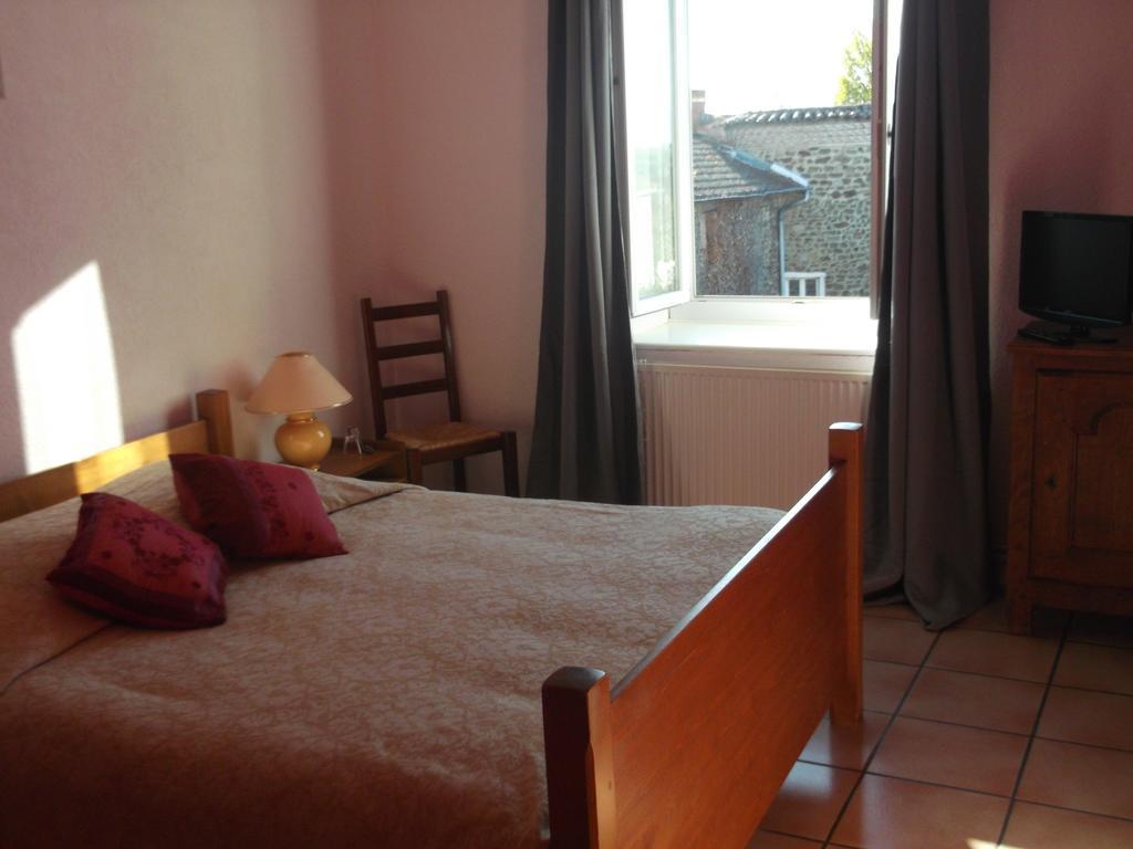 La Ferriere Bed & Breakfast Saint-Medard-en-Forez ห้อง รูปภาพ